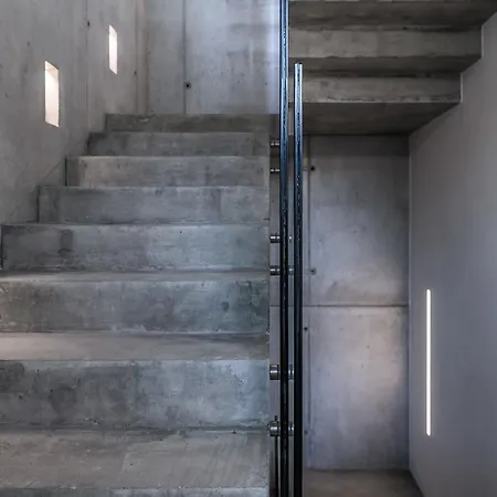 Casa Kaki - Eco Friendly With Parking & Private Courtyard