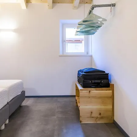 Casa Kaki - Eco Friendly With Parking & Private Courtyard Daire