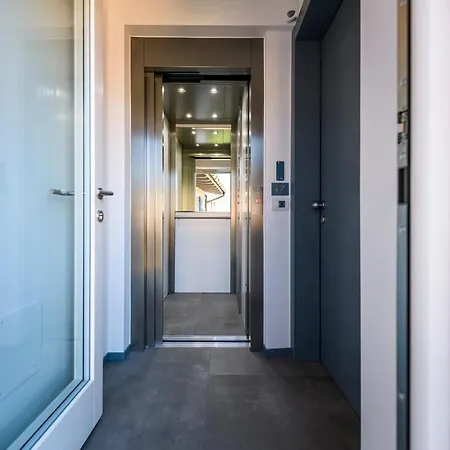 Casa Kaki - Eco Friendly With Parking & Private Courtyard Lägenhet