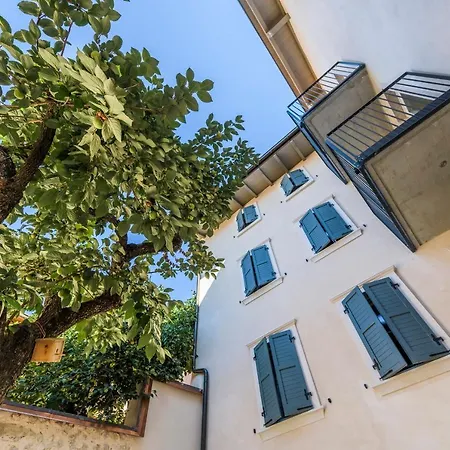 Daire Casa Kaki - Eco Friendly With Parking & Private Courtyard Malcesine