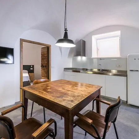 Casa Kaki - Eco Friendly With Parking & Private Courtyard Malcesine