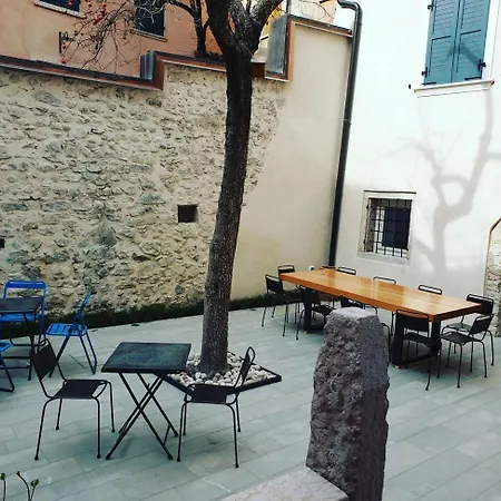 Casa Kaki - Eco Friendly With Parking & Private Courtyard 公寓 马尔切西内
