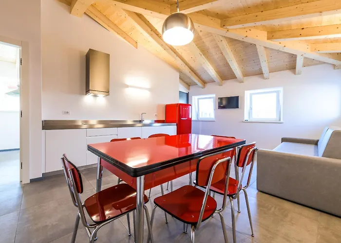 Casa Kaki - Eco Friendly With Parking & Private Courtyard Apartament Malcesine
