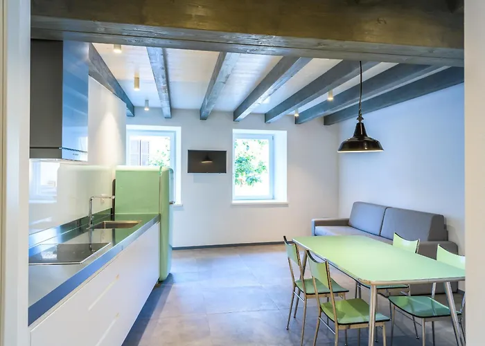 Casa Kaki - Eco Friendly With Parking & Private Courtyard Apartament