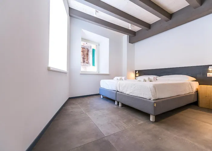 Casa Kaki - Eco Friendly With Parking & Private Courtyard Apartament