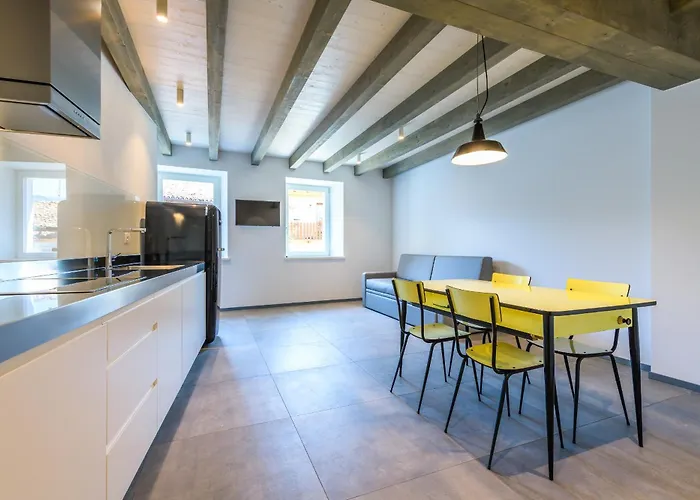 Casa Kaki - Eco Friendly With Parking & Private Courtyard Apartament