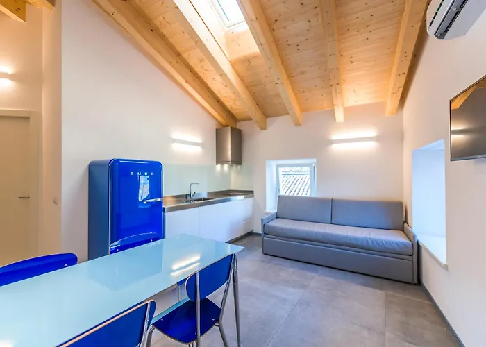 Casa Kaki - Eco Friendly With Parking & Private Courtyard