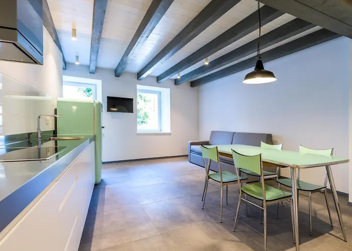 Casa Kaki - Eco Friendly With Parking & Private Courtyard Apartament