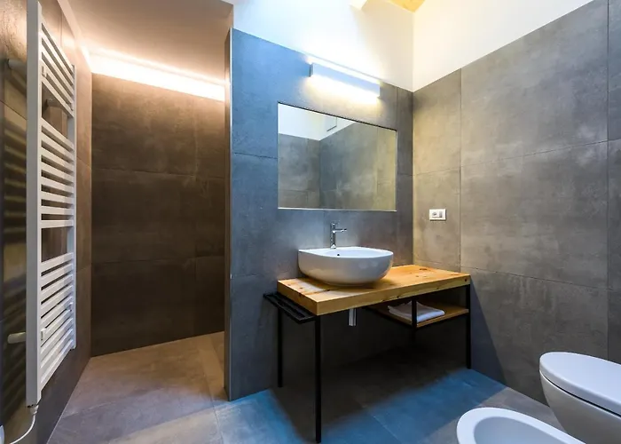 Casa Kaki - Eco Friendly With Parking & Private Courtyard Apartament
