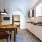 Casa Kaki - Eco Friendly With Parking & Private Courtyard * 말세진느