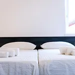 Casa Kaki - Eco Friendly With Parking & Private Courtyard *