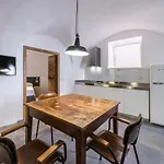 Casa Kaki - Eco Friendly With Parking & Private Courtyard 말세진느