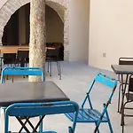 Casa Kaki - Eco Friendly With Parking & Private Courtyard