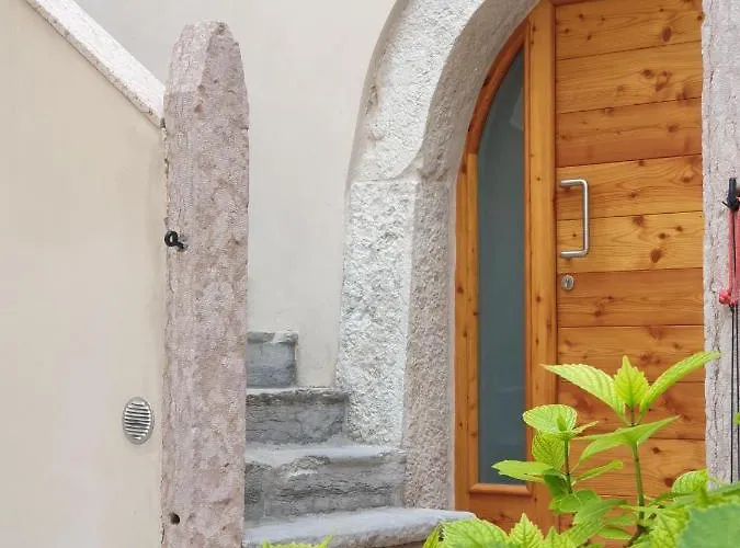 Casa Kaki - Eco Friendly With Parking & Private Courtyard マルチェージネ