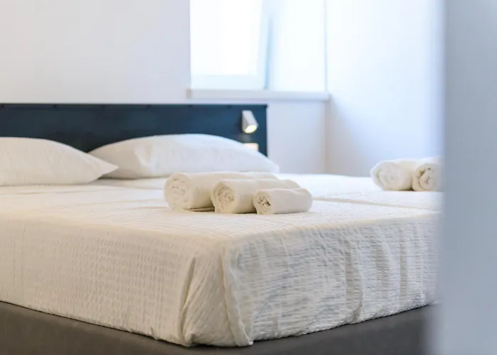 アパート Casa Kaki - Eco Friendly With Parking & Private Courtyard マルチェージネ