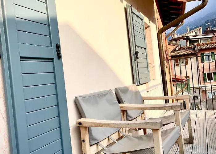 Casa Kaki - Eco Friendly With Parking & Private Courtyard アパート マルチェージネ