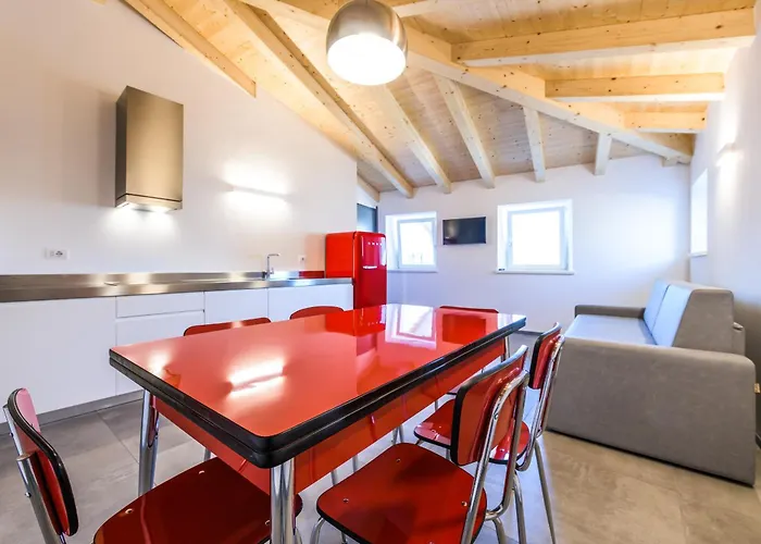 Casa Kaki - Eco Friendly With Parking & Private Courtyard * マルチェージネ