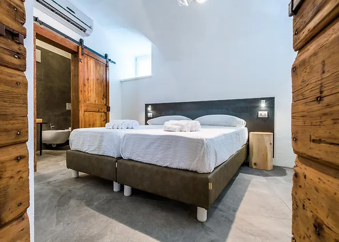 Casa Kaki - Eco Friendly With Parking & Private Courtyard アパート マルチェージネ