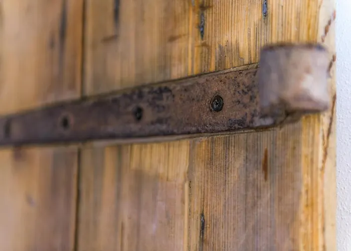 Casa Kaki - Eco Friendly With Parking & Private Courtyard