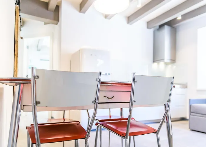 Casa Kaki - Eco Friendly With Parking & Private Courtyard マルチェージネ