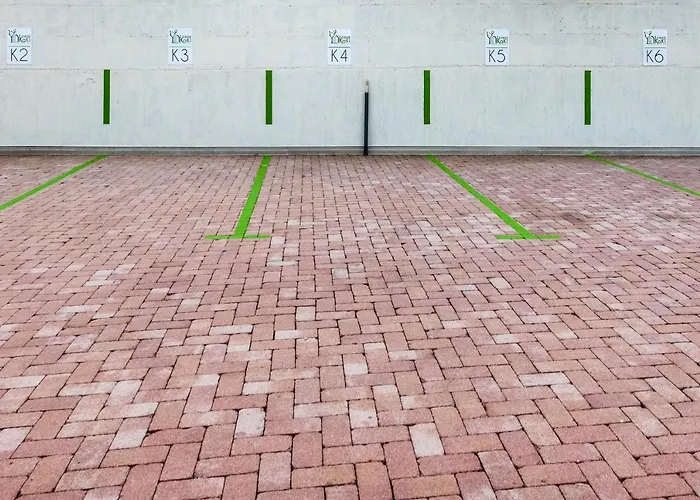 Casa Kaki - Eco Friendly With Parking & Private Courtyard * マルチェージネ