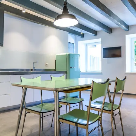 Casa Kaki - Eco Friendly With Parking & Private Courtyard * Malcesine