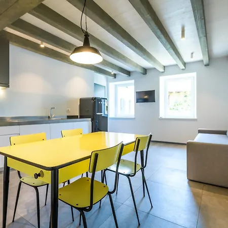 Casa Kaki - Eco Friendly With Parking & Private Courtyard Malcesine