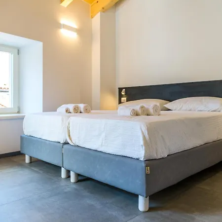 Casa Kaki - Eco Friendly With Parking & Private Courtyard Malcesine